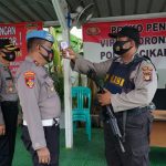 Kedisiplinan Pada Personil Polisi dan Warga Sebelum Masuk Mako Polres Metro Bekasi
