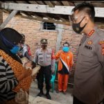 Kapolres Metro Bekasi Berikan Bantuan Pada Bayi Penderita Bibir Sumbing