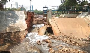 Fenomena Jebolnya Pintu Air Situ Parigi Diduga Akibat Kelalaian Kontraktor