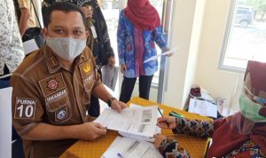 Majenang Gelar Test Swab, Antisipasi Covid-19 Camat Turut Diswab
