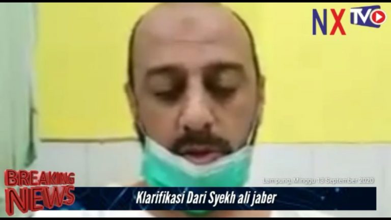 Pendakwah Syekh Ali Jaber Ditusuk Orang Tak Dikenal