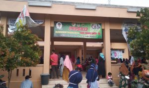 Pembagian Bantuan Sosial Tunai di Wakili Istri Kepala Desa Ciledug