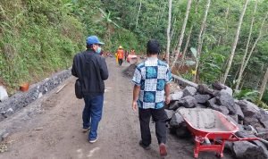 11 Miliar Lebih APBN Digelontorkan Rehab Jalan Antara Kuningan – Cilacap