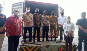 Kapolda Sulut Pantau Kedatangan Logistik Kertas Suara di Pelabuhan Bitung