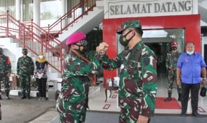 Danlantamal VIII Sambut Kedatangan Wakasau, Kunker di Manado