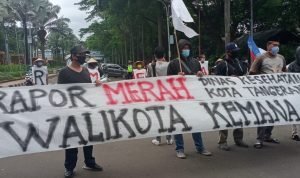 Walikota Tangerang Ditantang Minum Obat Diduga Kadaluwarsa