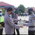 Kapolres Mura Berikan Penghargaan Kepada 17 Personil