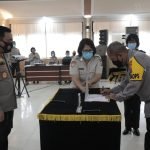 Kapolda Sulut Serahkan DIPA Tahun 2021 kepada Kasatker dan Kasatwil Jajaran