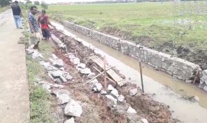 LSM KAMPAK-RI Soroti Pembangunan Drainase di Jalan Lembang