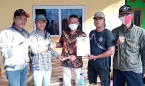 Ormas BPPKB Banten DPAC Pebayuran Berikan Bantuan Untuk Pembangunan Musholah