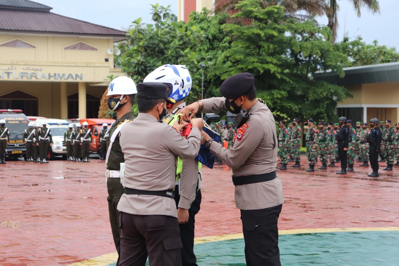 Kapolda Banten Pimpin Apel Gelar Pasukan Bersama TNI dan Pemprov Banten 1 IMG 20201221 WA0003