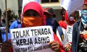 Kedatangan TKA Asal China Ditolak Keras Oleh Sejumlah Mahasiswa di Tangerang