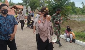 Humas Polres Serang Kota dan Satgas Covid-19 Curug, Himbau Pengunjung MBS Patuhi Prokes