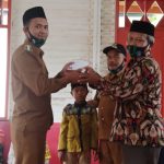 Camat Teluk Dalam Laksanakan Apel Pagi di Wilayah Desa Sambay, Sekaligus Santuni Anak Yatim