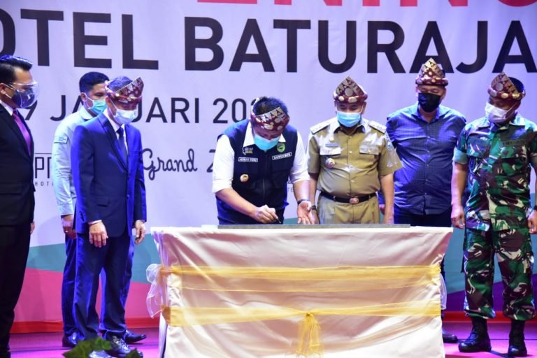 Gubernur Resmikan The Zuri Hotel Baturaja