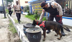 Anjing Pelacak Polres Blora, di Kerahkan dalam Pengamanan Penetapan Paslon