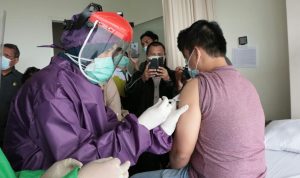 47,74 Persen Nakes Tangsel Sudah Divaksin