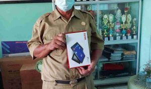 SMKN Muara Beliti Menunjang PJJ Siswa dengan Tablet