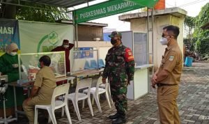 Babinsa Desa Mekarmukti Koramil 07 Cikarang Utara Giat Komsos