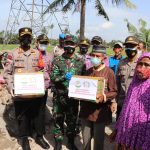 Kapolres Metro Tangerang Kota Didampingi Dandim 0510/TRS Bantu Korban Angin Puting Beliung