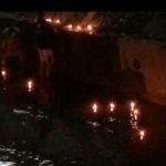 Bebarengan Rayakan Imlek di Blora, Ratusan Kapal Lilin Menyusuri Kali Grojogan