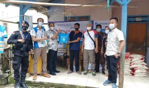 FIFGROUP Salurkan Bantuan Untuk Korban Banjir di Gunung Kaler Kab. Tangerang