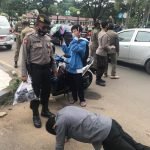 Ratusan Masker Diberikan Kepada Pelanggar Prokes