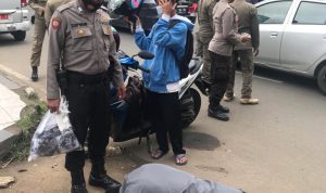 Ratusan Masker Diberikan Kepada Pelanggar Prokes