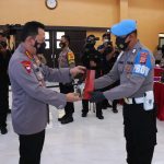 Kapolri Beri Penghargaan Kepada Personil Yang Berprestasi