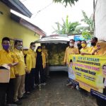 Tuti Yasin Bersama Partai Golkar Berikan Bantuan 1000 Sembako dan Obat-Obatan