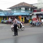 Urai Kepadatan, Polsek Baros Lakukan Gatur Lantas