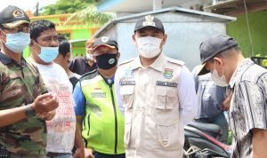 Wabup Tangerang Bantu Evakuasi Warga Dengan Perahu Karet