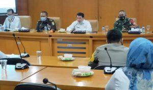 Sekda Pimpin Rapat Persiapan Vaksinasi Covid-19, Petugas Pelayanan Publik