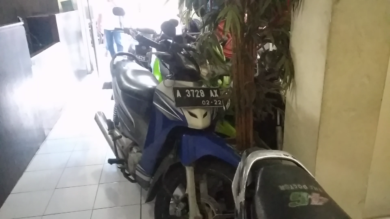 Motor di Tarik Debt Collector Matel, Sekelompok Orang Geruduk Lesing Permata Finance Kota Serang 6 Screenshot 20210220 091225