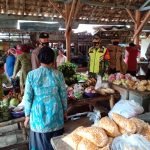 Petugas Gabungan Polsek dan Koramil Blora, Sasar Pasar Tradisional