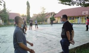 H Azhari Monitoring Atlet Hoki “Targetkan 3 Mendali Emas”