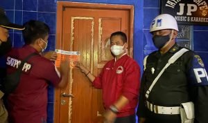 Nekat Beroperasi Tim Gabungan Segel Tempat Hiburan Tenda Biru Cibitung