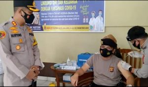 Personel Polres Lubuklinggau Menjalani Vaksinasi Covid-19 (Sinovac)
