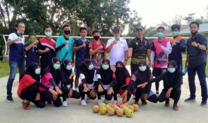 Ketum Koni H Azhari Kunjungi Atlet Takraw Mura