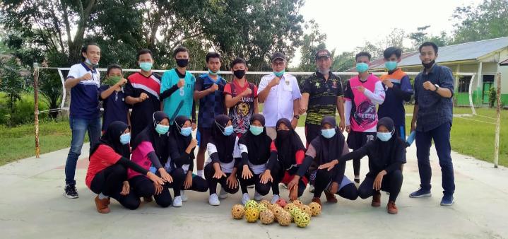 Ketum Koni H Azhari Kunjungi Atlet Takraw Mura