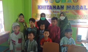 Peringati Isra Miraj Desa Madura Adakan Khitanan Masal