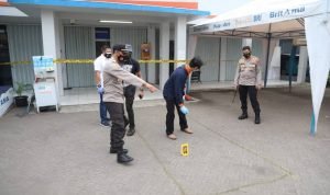Kawanan Perampok Bersenpi Gasak Uang Rp300 Juta di BRI Rajeg