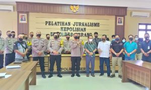 Penguatan Manajemen Media, Polres Serang Gelar Pelatihan “Jurnalisme Kepolisian” 