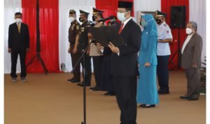 Lantik Bupati dan Wakil Bupati Sumbawa, Gubernur NTB Minta Tetap Fokus Penanganan  Covid-19