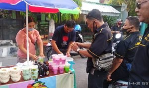 Ramadhan Berkah, Lindu Aji Blora Aksi Borong Takjil di Alun-Alun
