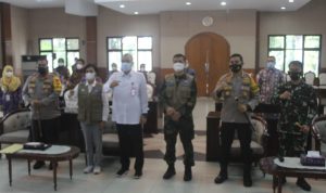 Dandim 0510/Trs Dampingi Bupati Terima Kunker Tenaga Ahli Satgas Covid Nasional