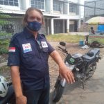 Mirisnya Jalan Nasional, Wartawan Terjatuh Saat lintas Jalan Bergelombang di Kragilan