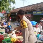 Polsek Bogorejo Ingatkan Pedagang dan Pembeli di Pasar Selalu Patuh Prokes