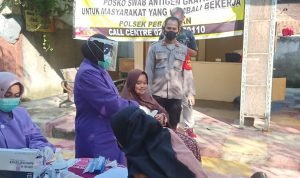 Polsek Pebayuran Lakukan Test Swab Antigen Warga di Waterpark Megasari