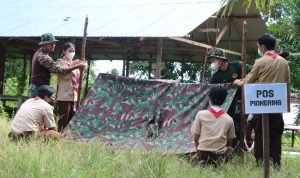Serda Marselino Ajarkan Peserta Saka Wira Kartika Dirikan Tenda Perorangan